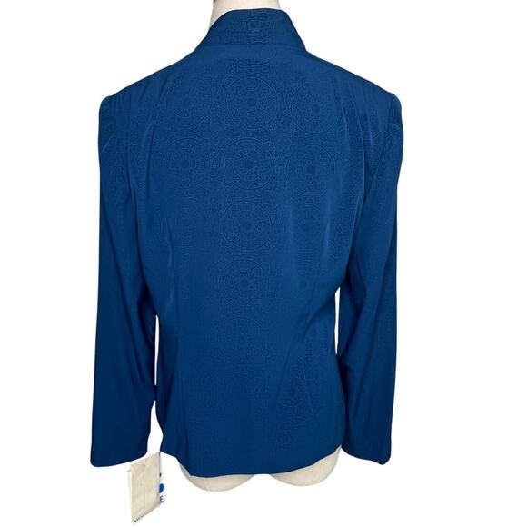 Vintage Leslie Fay medallion embossed fancy button secretary blouse blue size 8P - Picture 4 of 8